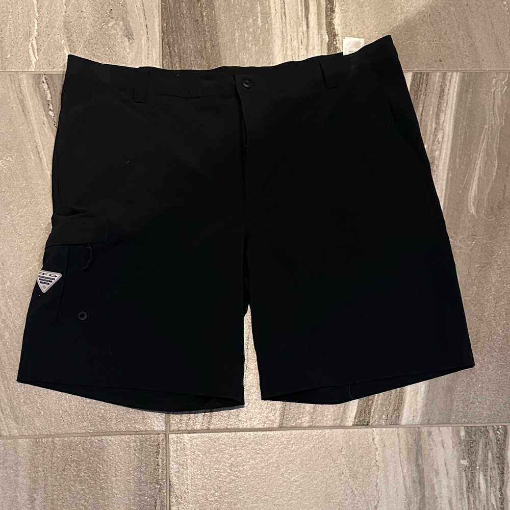 Columbia Black Cargo Men's PFG Shorts